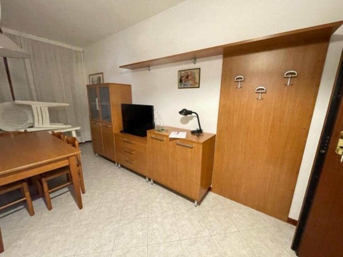 Comfy Apartment In Lido Dei Pini By Beahost Bibione Exterior photo
